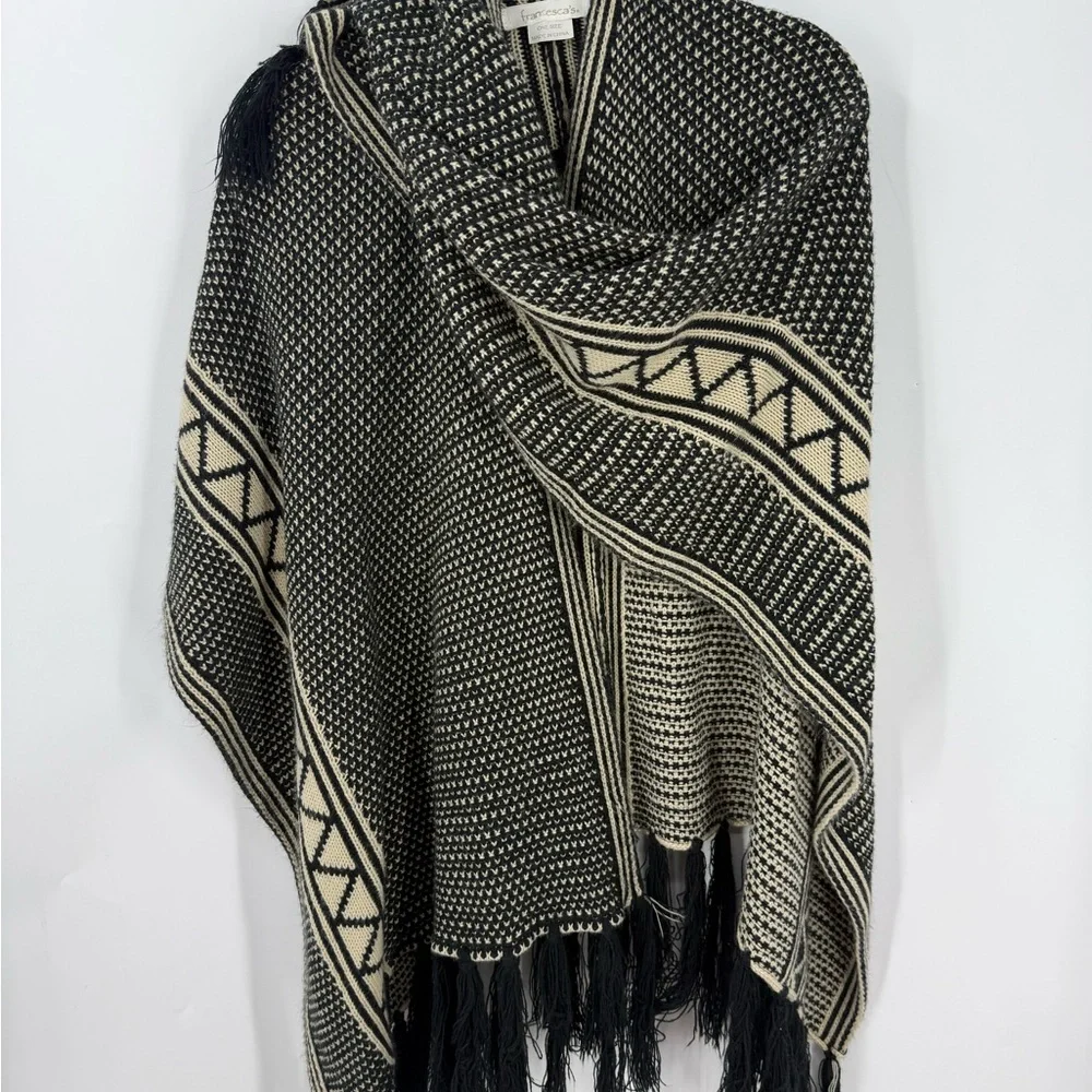 Francesca's Black and Cream Knit Poncho